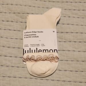 NWT Lululemon Lettuce Quarter Socks Size M